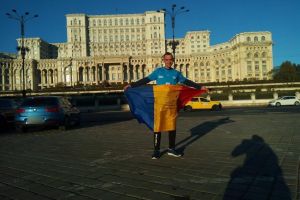 Cursa a avut si scop caritabil: In cinstea Zilei Armatei Romane, militarul Laurentiu Cobzaru a alergat de la Galati la Bucuresti (galerie foto)