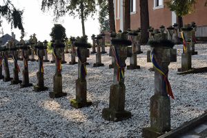Pro memoria. Mormintele soldaţilor din cimitirul de la Țebea