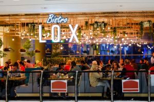 Noul Bistro Lox din Arena Mall se inaugurează cu un weekend al porţilor deschise