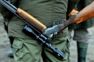 Teroare la stana! Ciobanii din Valeni, luati la bataie de vanatorii beti. Declaratii incredibile