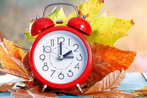Se schimbă ceasul! În weekend trecem la ora de iarnă. Cum ne afectează