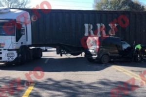 ACCIDENT EXTREM de GRAV . 6 persoane sunt RĂNITE. Se ciurculă cu DIFICULTATE