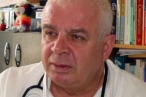 Înaltă APRECIERE! Doctorul MARIN BURLEA a fost DECORAT de preşedintele IOHANNIS