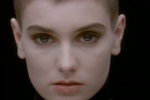 Cântăreaţa Sinéad O'Connor s-a convertit la islamism! (VIDEO)