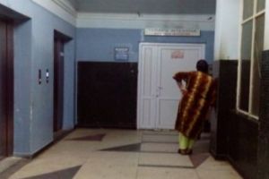 PANICĂ la spital! Un lift cu persoane A CĂZUT ÎN GOL de la etajul nouă. Informaţii de ULTIMĂ ORĂ