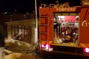 TRAGEDIE la Cernavodă. Doi bărbaţi MORȚI într-o casă mistuită de flăcări
