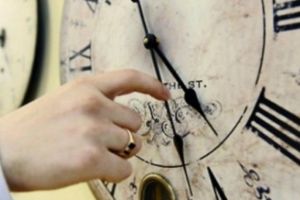 România trece la ora de iarnă