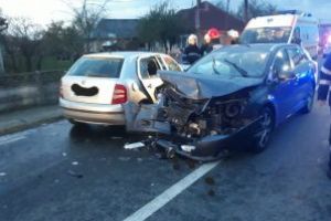 Accident cu patru victime la Satulung. Doua persoane au ramas incarcerate