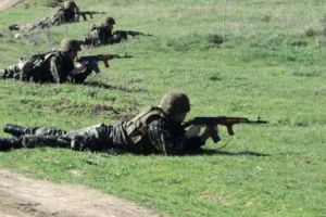 Exerciţii de tragere cu muniţie reală în Poligonul de la Sângeorgiu de Mureş