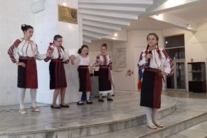 Elevii Școlii „Domniţa Maria” au sărbatorit Ziua Armatei la muzeu