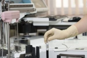 Bani pentru BOLNAVII de HEMOFILIE sunt, unde e BUBA