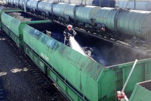 Efectele temperaturilor ridicate din octombrie. Incendiu la vagoane încărcate cu cărbune, la Constanţa 