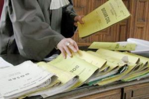 Un fost PREȘEDINTE al CCR lansează un scenariu ȘOCANT. Parlamentul poate ELIMINA complet din legislaţia PENALĂ infracţiunea de ABUZ ÎN SERVICIU