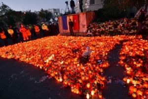 Trei ani de la TRAGEDIA din Colectiv.  Victimele tragediei vor fi comemorate, marţi seara, prin „Marşul Chitarelor”