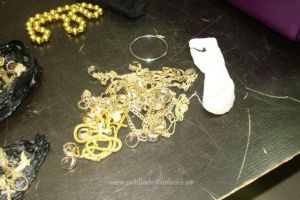 Descoperire impresionanta pe aeroport. Ce au gasit politistii de frontiera in bagajele unui copil sosit din SUA (galerie foto)