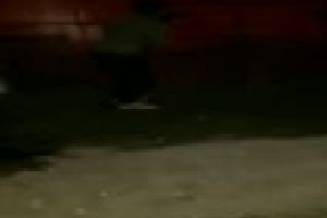 A început din nou ”epidemia” drogului Zombie la Cluj? Doi tineri stăteau inerţi în Piaţa Gării VIDEO