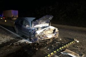 ACCIDENT GRAV pe un Drum Naţional: CINCI victime, după ce un TIR şi trei maşini s-au făcut praf