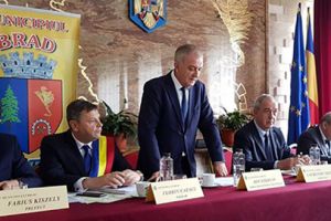 A fost semnat ordinul de începere a lucrărilor la conducta de gaze Mintia – Brad