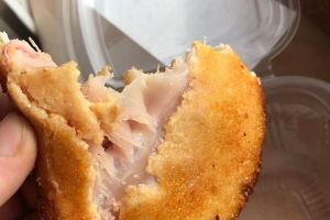 FOTO. Păţania unui sătmărean care şi-a comandat un şniţel