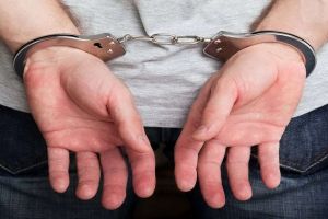 Un bărbat, reţinut după ce a făcut scandal într-un local din Cluj