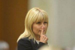 Reacţia ULUITOARE a Elenei Udrea după ce a fost jignită în ultimul hal de un politician