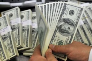 România: A crescut numărul MILIONARILOR în dolari. Averea medie a românilor a crescut la peste 20.000 dolari