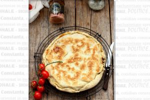 lauraadamache.ro: Placinta la tigaie cu ton si legume