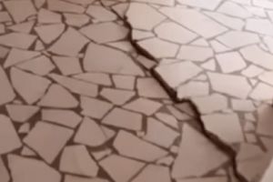 ALERTA! Cladirea UPG s-a CRAPAT dupa cutremur. Rezistenta cladirii este pusa in pericol