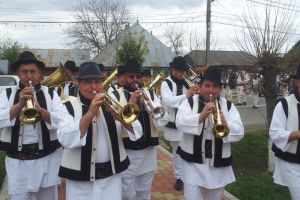 Festivalul-concurs naţional al fanfarelor ţărăneşti, la Calafindeşti