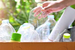 O nouă TAXĂ pentru români, de la 31 martie 2019: Garanţie pentru fiecare ambalaj reutilizabil al produselor pe care le cumpără