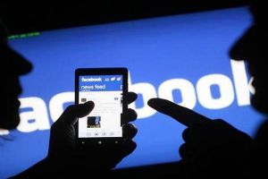 Tu cui dai accept pe Facebook? Ce spune Poliţia