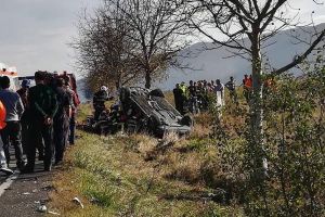 FOTO/ VIDEO/ Accident MORTAL pe DN7: Un şofer de 52 de ani, din Alba şi-a pierdut viaţa – Autoturismul pe care îl conducea a fost izbit de un TIR condus cu vitezăî excesivă