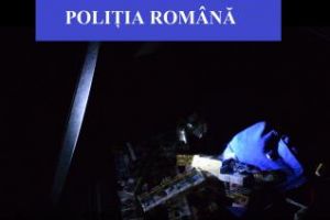Spărgători prinşi de poliţiştii clujeni după ce au furat ţigări în valoare de peste 17.000 de lei FOTO