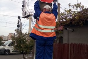 Indicatoarele rutiere deteriorate din Constanta vor fi inlocuite. In ce zone se actioneaza (galerie foto)