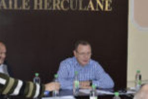 Dezinformare din partea secretarului Primăriei Băile Herculane! Operatorul de transport şi-a respectat contractul