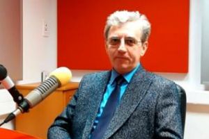 Noul ministru al Cercetării a depus jurământul. Ce declaraţii făcea în presă: Îmi este foarte greu să cred că omul se trage din maimuţă