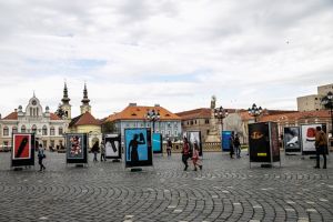 Expozitii, proiectii de film si dezbateri despre protestele din tara, in cadrul  Mad(e) in Romania