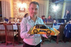 La multi ani zgomotosi!“: Bolid special“ primit de pilotul campion Emil Ghinea cu ocazia zilei de nastere (galerie foto) 