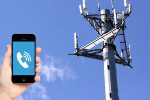 Marile companii de telefonie îşi ţin clienţii captivi