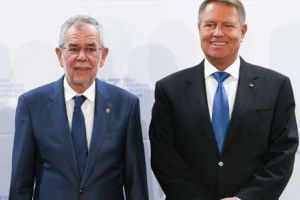Iohannis a ratat o călătorie la Viena, dar merge la Suceava