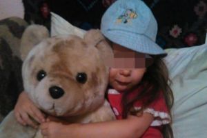 NIMIC mai TRAGIC! O fetiţă de 6 ani s-a lovit la joacă şi a aflat de la medici că are CANCER