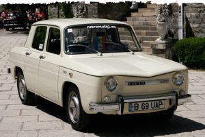 Dacia 1100, maşina „perfectă pentru idioţi” din care s-au scos, la solicitarea lui Ceauşescu, „luxurile inutile”