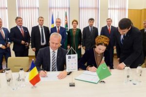 Profesorii şi studenţii Universităţii „Transilvania” vor putea face stagii de practică sau de cercetare în Turkmenistan