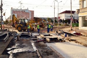 Lucrările din zona Bisericii Emanuel au ajuns în faza montării liniei de tramvai (FOTO)