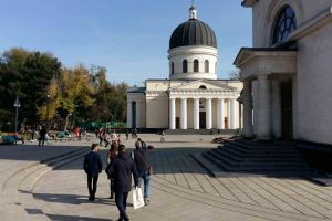 Descoperiti Republica Moldova, zburand direct de la Timisoara: vin, mancare buna si oameni calzi