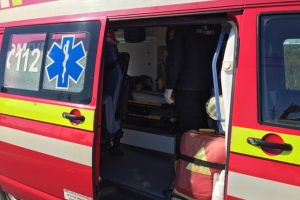 Sofer la spital dupa ce masina sa a fost lovita de un alt conducator auto, la Timisoara