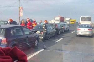 Accident in lant pe podul din Calea Sagului. O persoana ranita