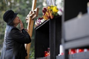 Colectiv, 3 ani de la tragedie, 64 de morţi, nici un vinovat. În spitalele din România, doar 11 paturi pentru marii arşi