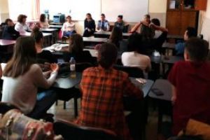 Elevi de la Colegiul National “Mihai Eminescu” Baia Mare, intalnire cu reprezentanti ai MAI. Afla motivul