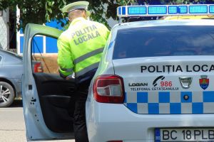 Substanţe interzise găsite de poliţiştii locali